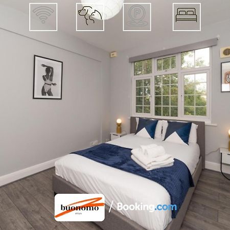 Two Bedroom Apartment By Buonomo Stays Short Lets & Serviced Accommodation With Balcony Londres Exterior foto