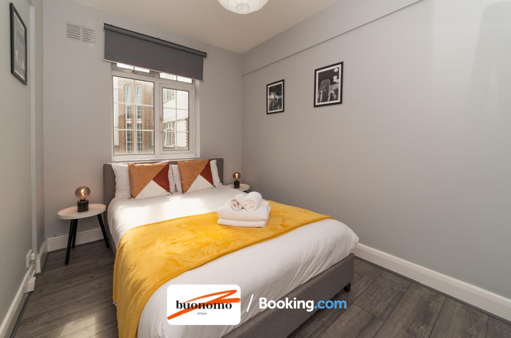 Two Bedroom Apartment By Buonomo Stays Short Lets & Serviced Accommodation With Balcony Londres Exterior foto